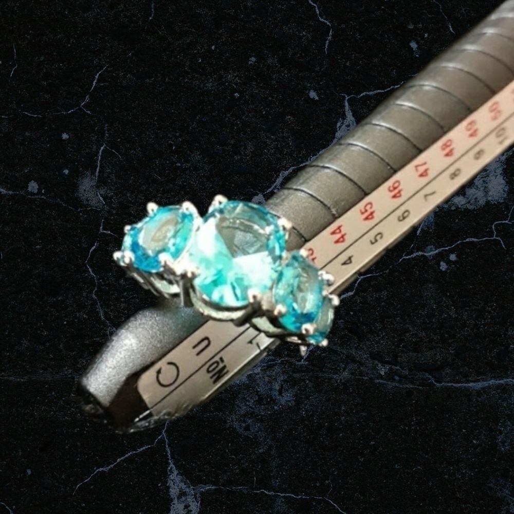 Sterling sliver aquamarine ring